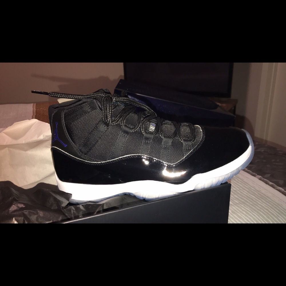 Size 10 - Picture 2 of 3